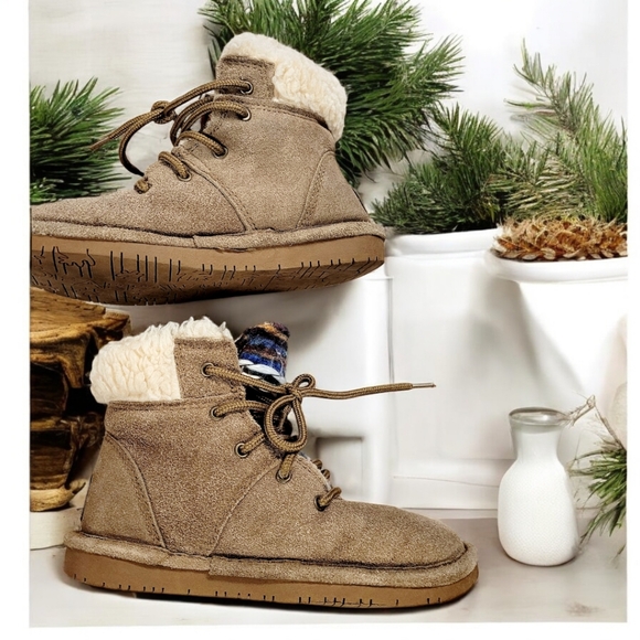 Bearpaw suede snow boots - Picture 2 of 9